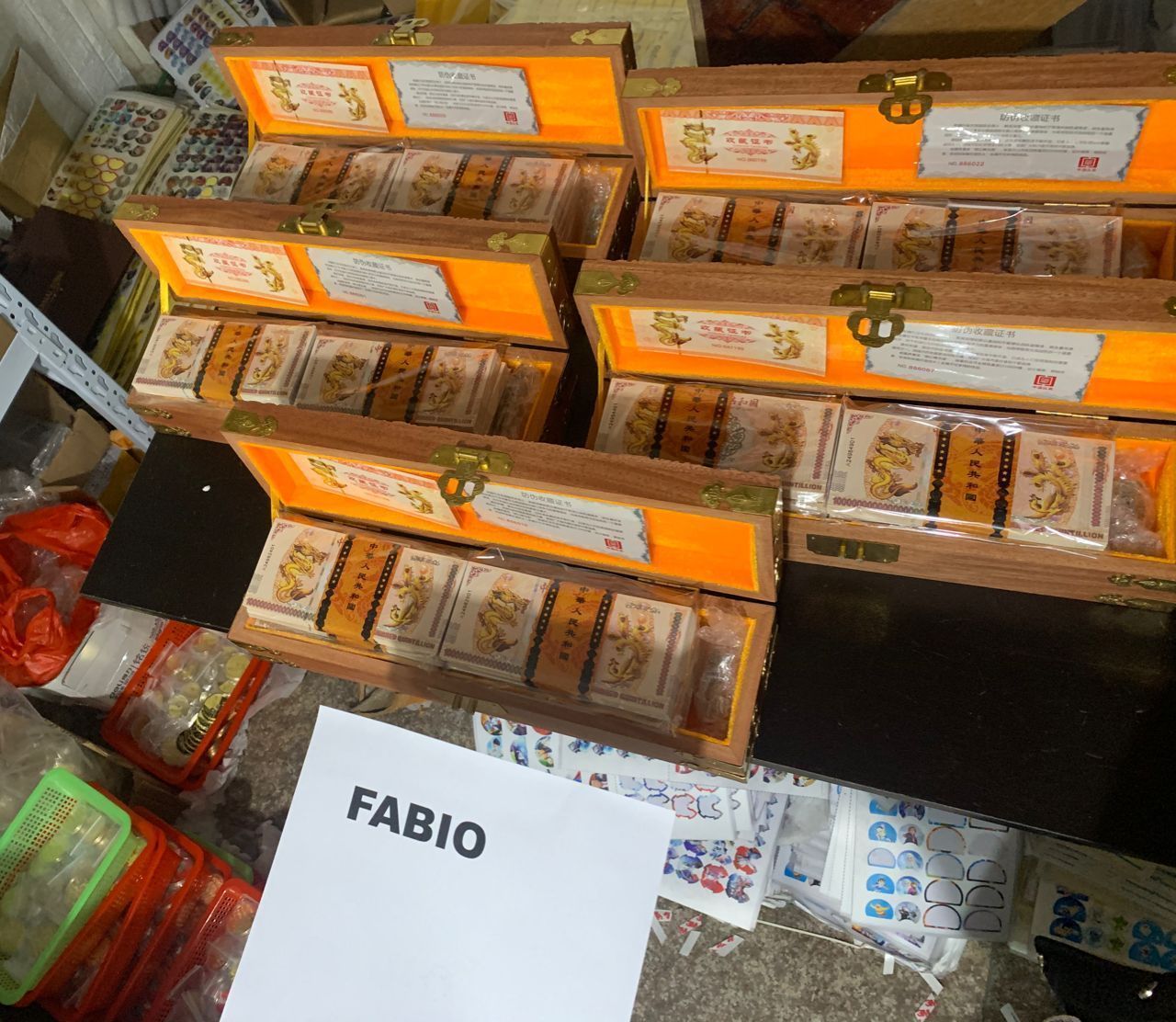 5 x Yellow Dragons box in Zurich